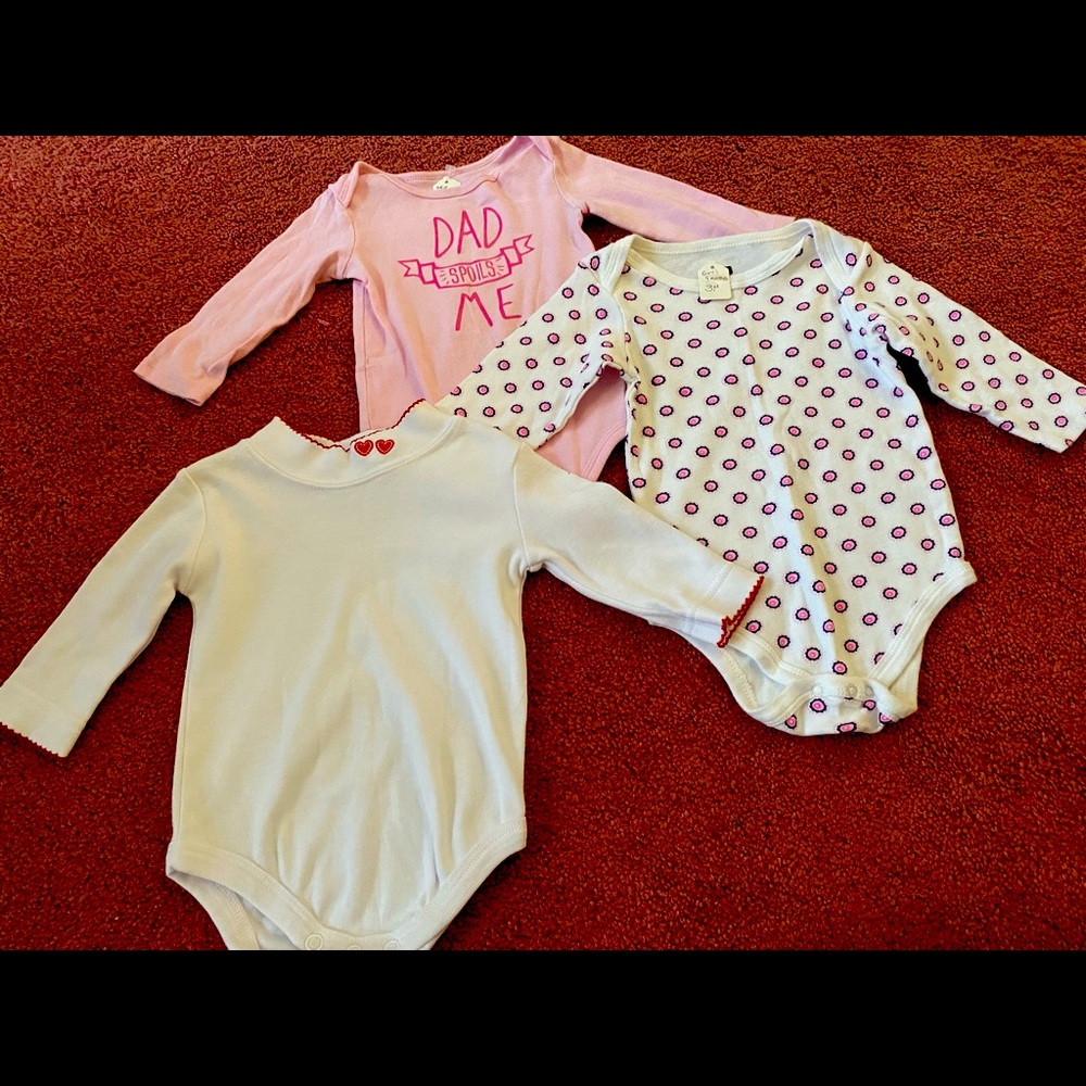 🐣Girls onesies - excellent condition!🐣 - BUNDLE AND SAVE -FREE SHIPPING!